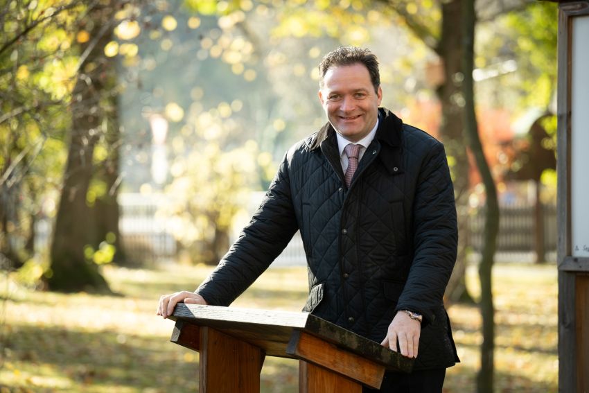 BMLUK Bundesminister Norbert Totschnig an einem Rednerpult