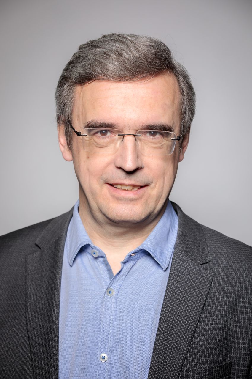 Auf dem Bild sieht man Franz Sinabell im Portrait